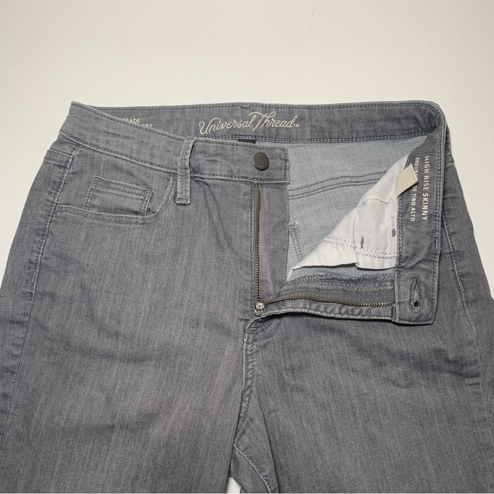 UNIVERSAL THREADS SIZE 8 Women Jeans High Rise Skinny Gray Casual Date Everyday - Picture 6 of 16
